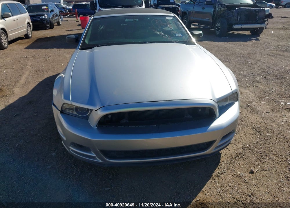 2014 FORD MUSTANG V6 VIN: 1ZVBP8EM6E5240417