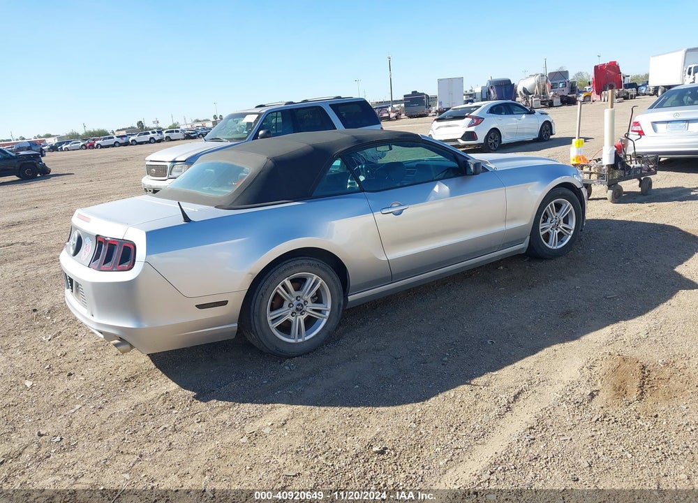 2014 FORD MUSTANG V6 VIN: 1ZVBP8EM6E5240417