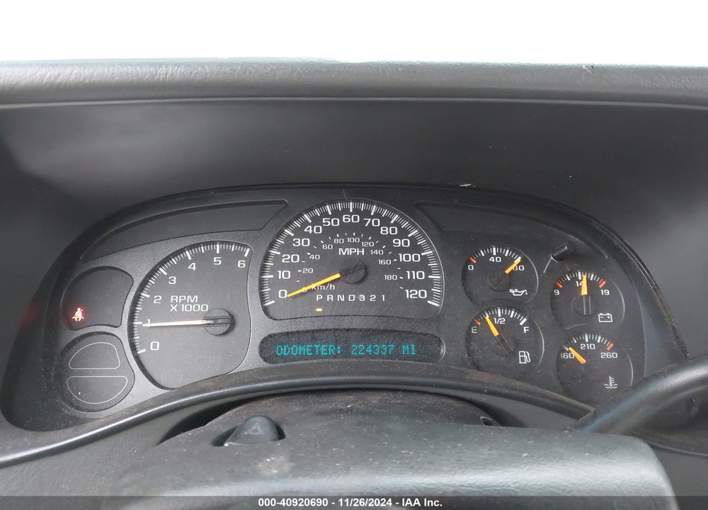 2006 CHEVROLET TAHOE LS VIN: 1GNEC13T76R120382