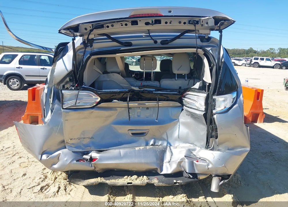 2017 CHRYSLER PACIFICA TOURING VIN: 2C4RC1DG5HR516335