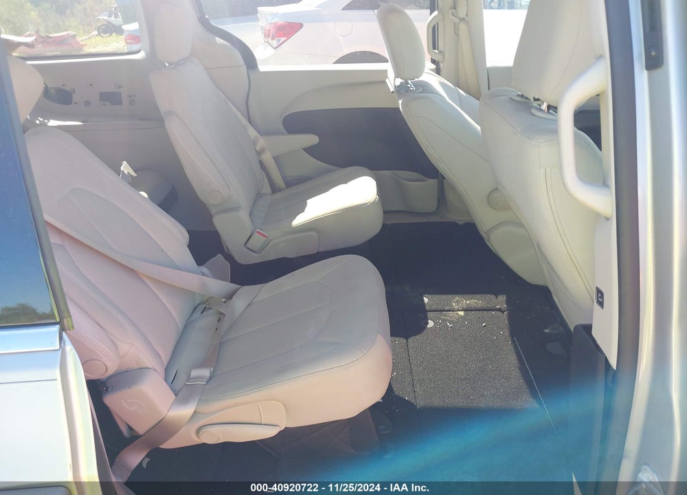 2017 CHRYSLER PACIFICA TOURING VIN: 2C4RC1DG5HR516335