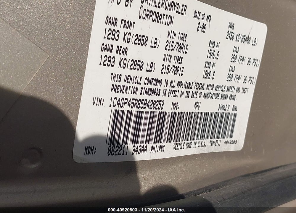 2005 CHRYSLER TOWN & COUNTRY VIN: 1C4GP45R65B420253
