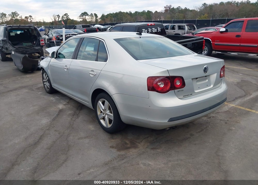 2010 VOLKSWAGEN JETTA VIN: 3VWAL7AJ7AM069887