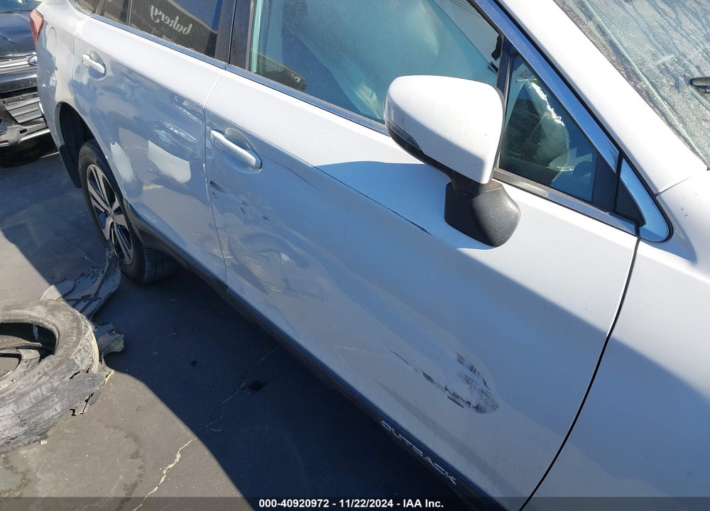 2018 SUBARU OUTBACK 3.6R LIMITED VIN: 4S4BSENC6J3344396