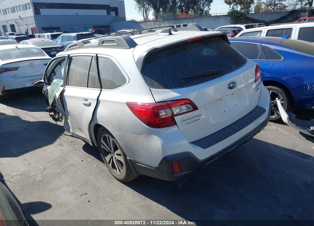 2018 SUBARU OUTBACK 3.6R LIMITED VIN: 4S4BSENC6J3344396
