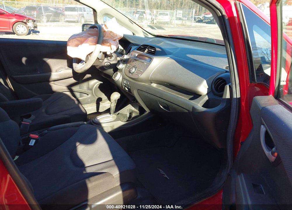2011 HONDA FIT SPORT VIN: JHMGE8H54BC011355