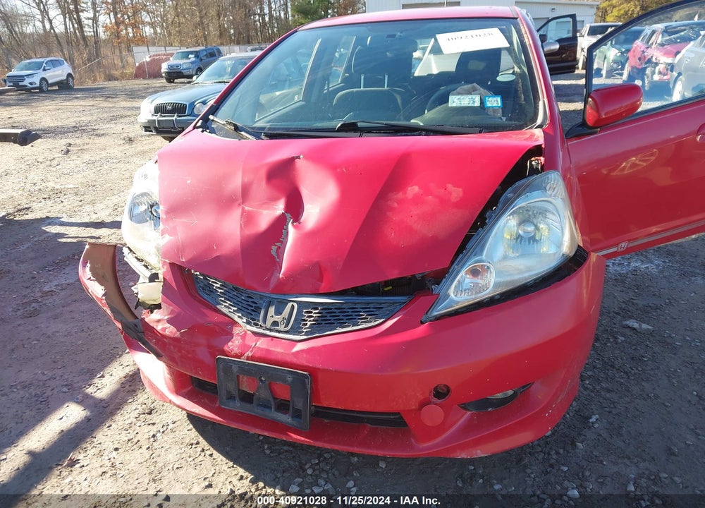 2011 HONDA FIT SPORT VIN: JHMGE8H54BC011355