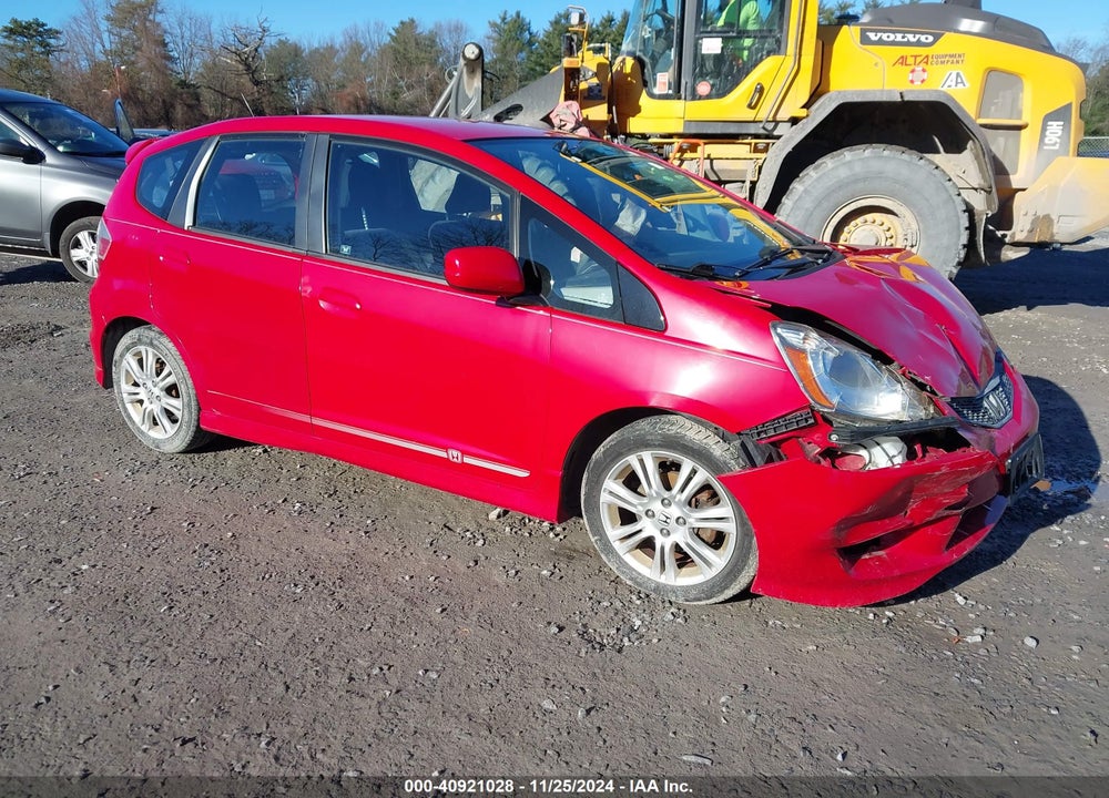 2011 HONDA FIT SPORT VIN: JHMGE8H54BC011355