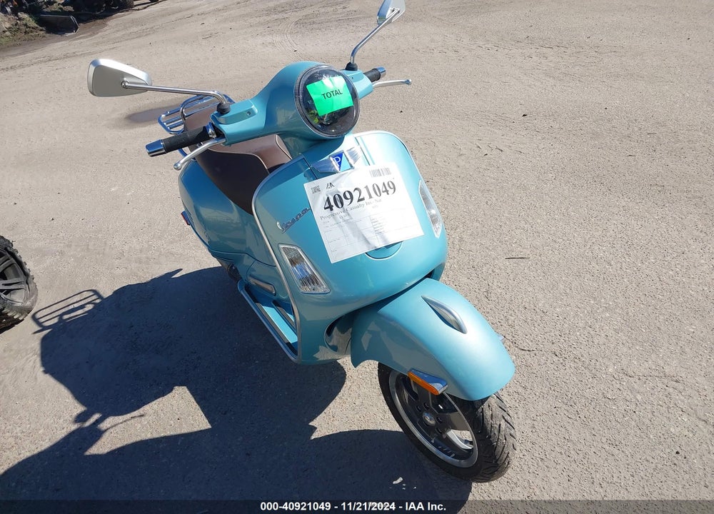 2016 VESPA GTS 300 SUPER VIN: ZAPM459L3G5200902