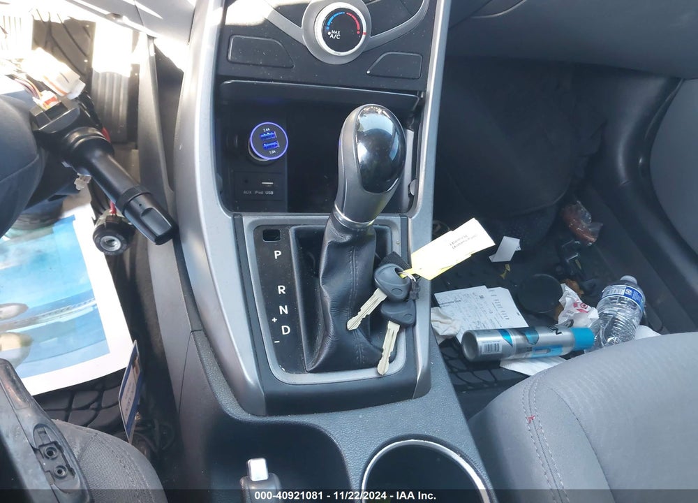 2015 HYUNDAI ELANTRA SE VIN: 5NPDH4AE2FH643800