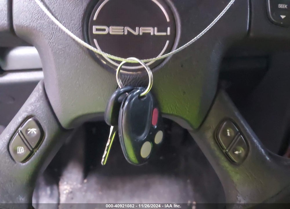2006 GMC ENVOY XL DENALI VIN: 1GKET66M966116883
