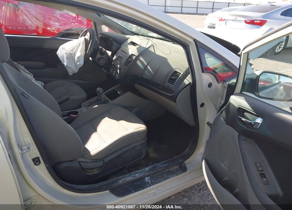 2015 KIA FORTE VIN: KNAFK4A65F5364115