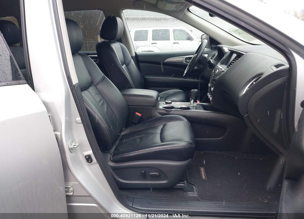 2018 NISSAN PATHFINDER SL VIN: 5N1DR2MM7JC666140