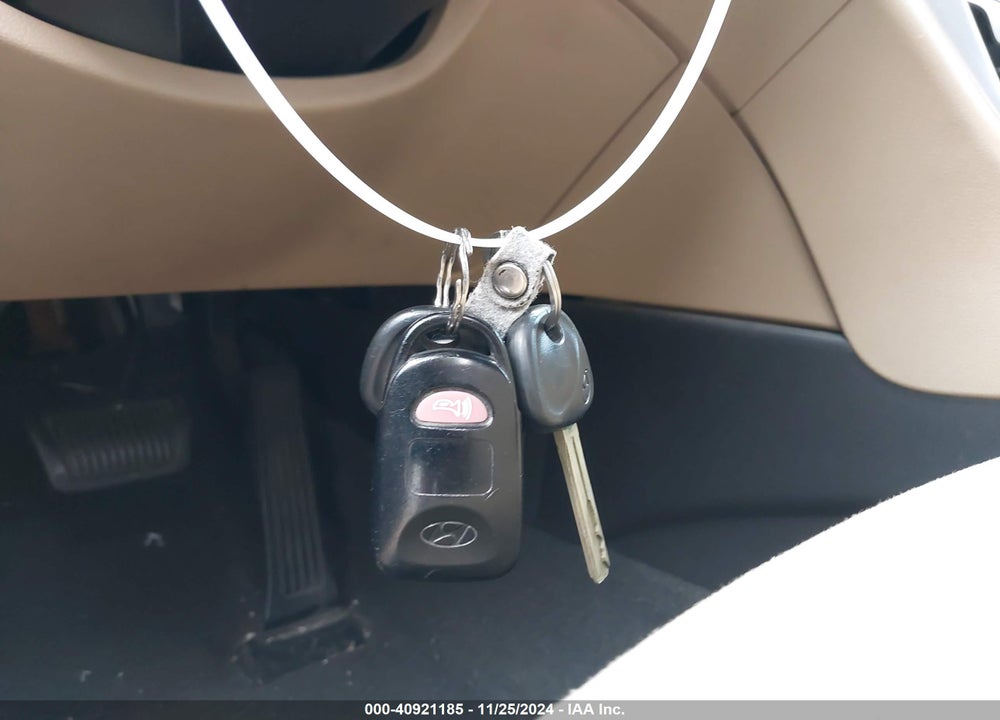 2011 HYUNDAI SONATA VIN: 5NPEB4AC0BH048037
