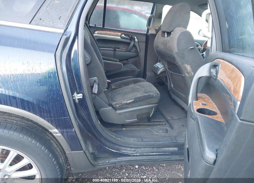 2011 BUICK ENCLAVE CX VIN: 5GAKRAED4BJ389739
