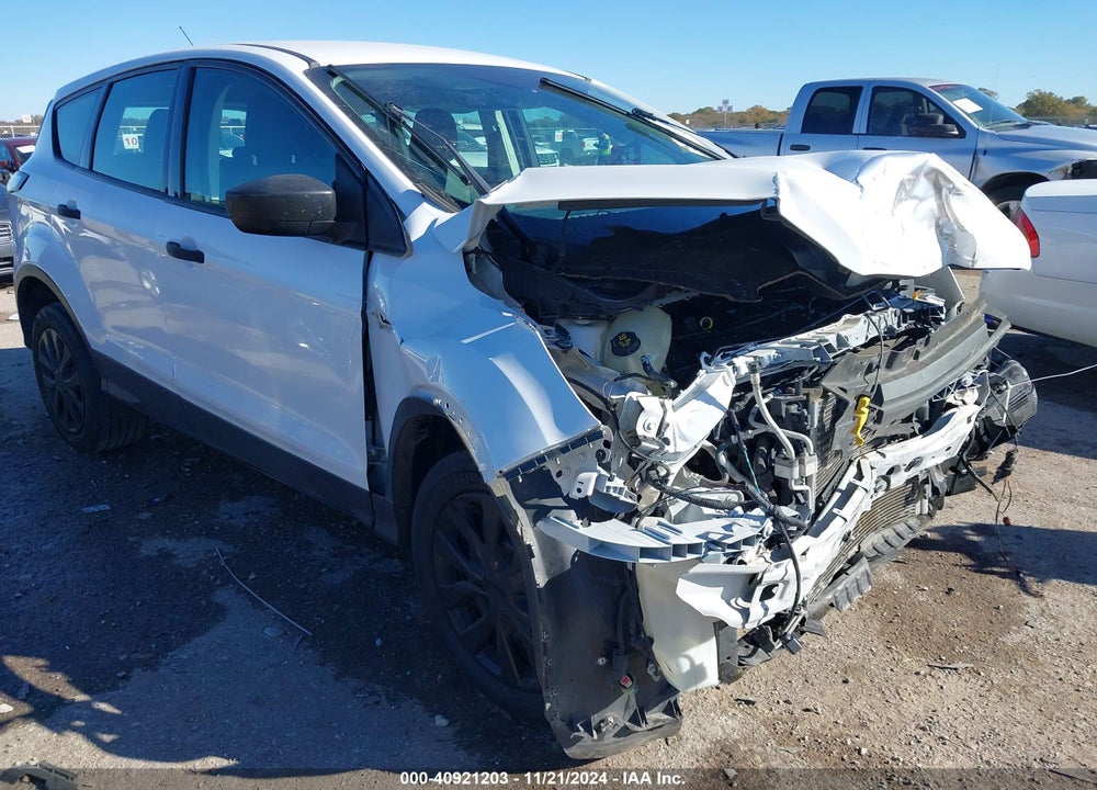 2018 FORD ESCAPE S VIN: 1FMCU0F79JUB11027
