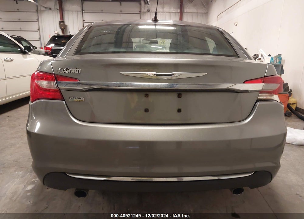 2013 CHRYSLER 200 VIN: 1C3CCBCGXDN528229