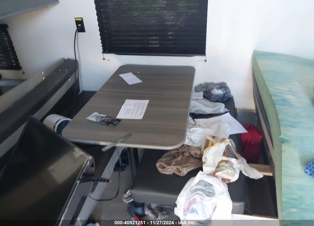 2024 KEYSTONE SPRINGDALE TRAVEL TRAILER VIN: 4YDTSGG10RW100685
