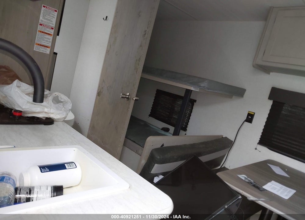 2024 KEYSTONE SPRINGDALE TRAVEL TRAILER VIN: 4YDTSGG10RW100685