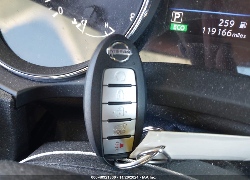 2019 NISSAN ROGUE SL VIN: 5N1AT2MT8KC733101