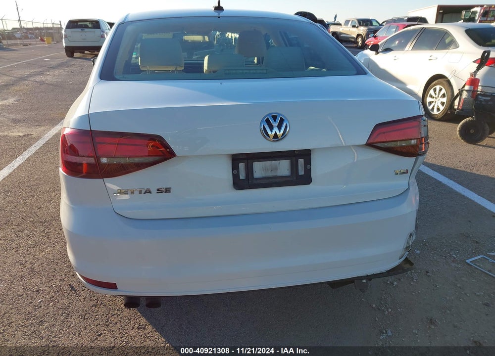 2017 VOLKSWAGEN JETTA 1.4T SE VIN: 3VWDB7AJ2HM311060