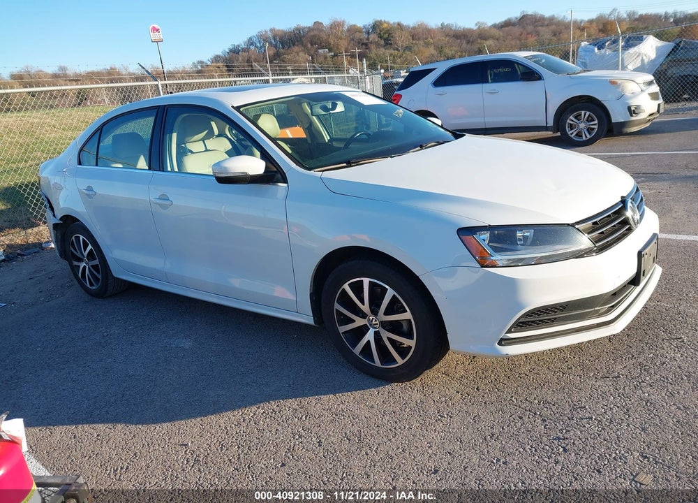 2017 VOLKSWAGEN JETTA 1.4T SE VIN: 3VWDB7AJ2HM311060