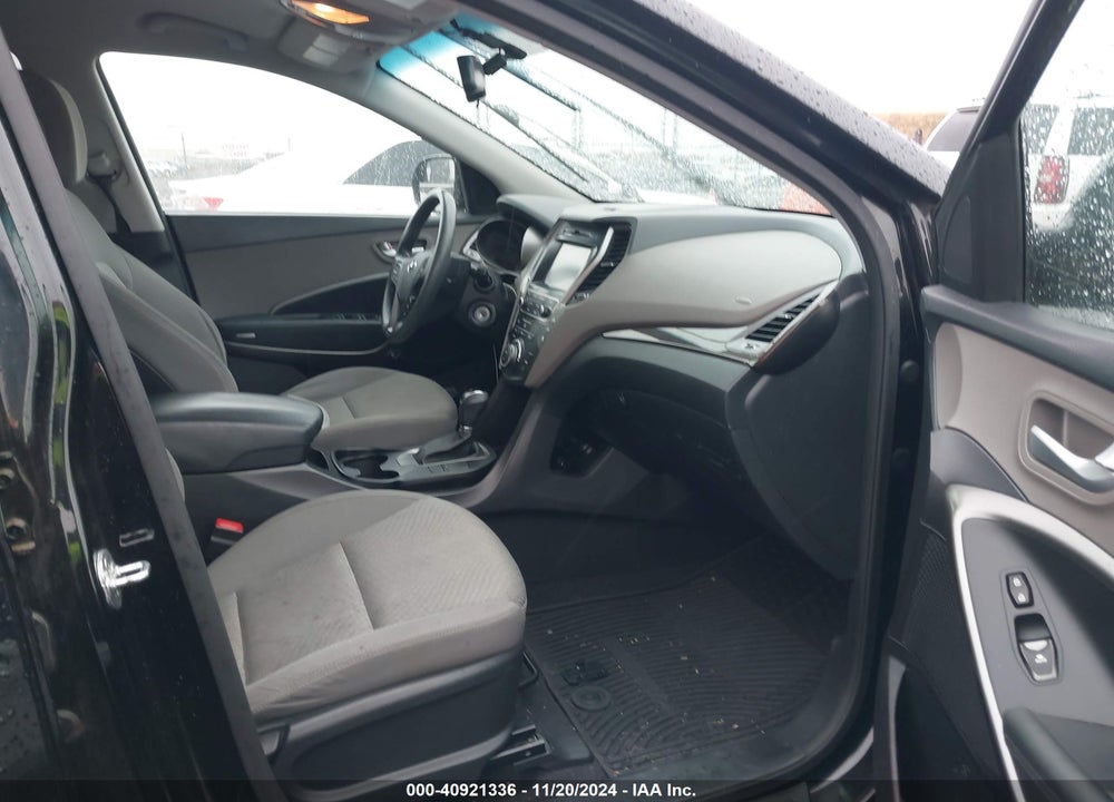 2017 HYUNDAI SANTA FE SE VIN: KM8SM4HF7HU177447
