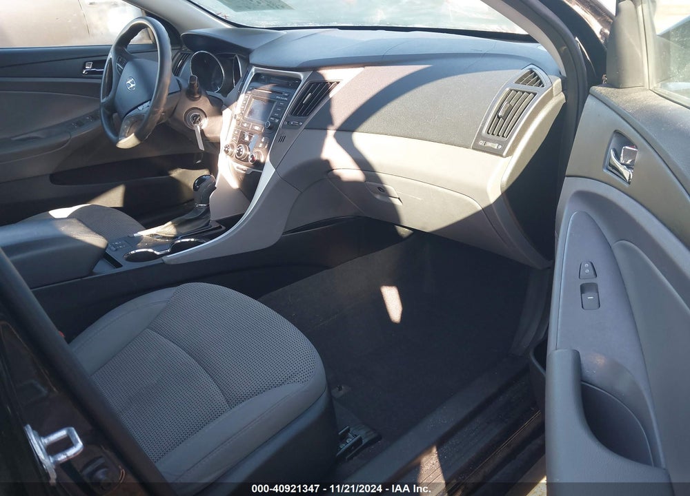 2014 HYUNDAI SONATA GLS VIN: 5NPEB4AC2EH903809