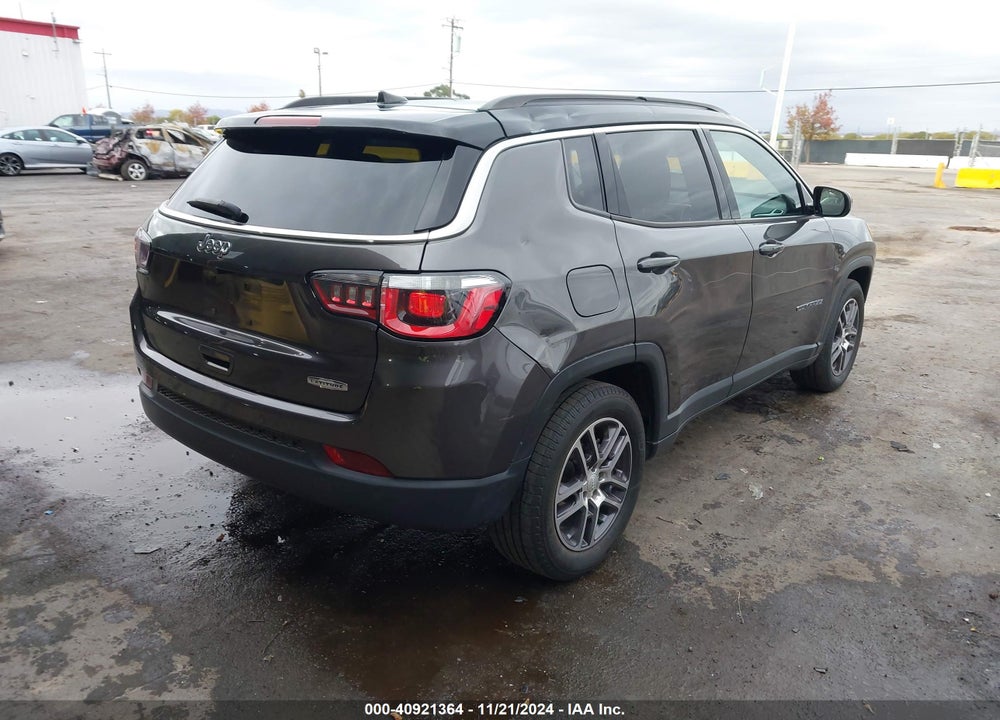 2018 JEEP COMPASS LATITUDE FWD VIN: 3C4NJCBB5JT211394