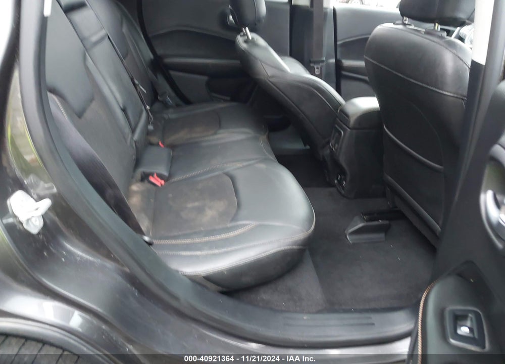 2018 JEEP COMPASS LATITUDE FWD VIN: 3C4NJCBB5JT211394