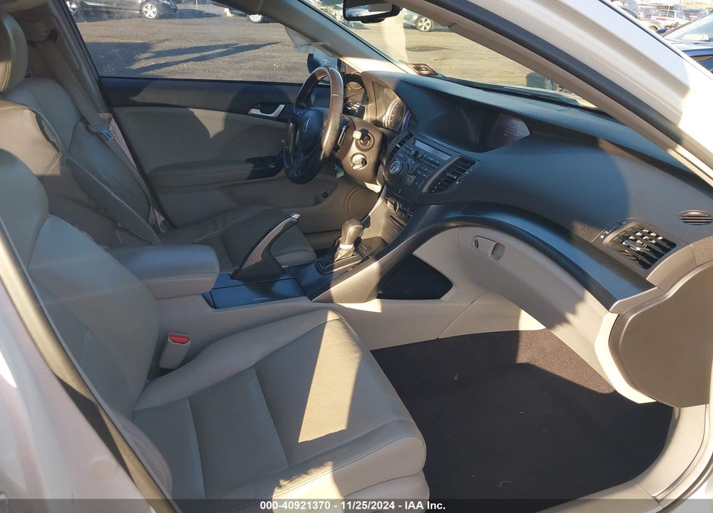 2011 ACURA TSX 2.4 VIN: JH4CU2F66BC000397