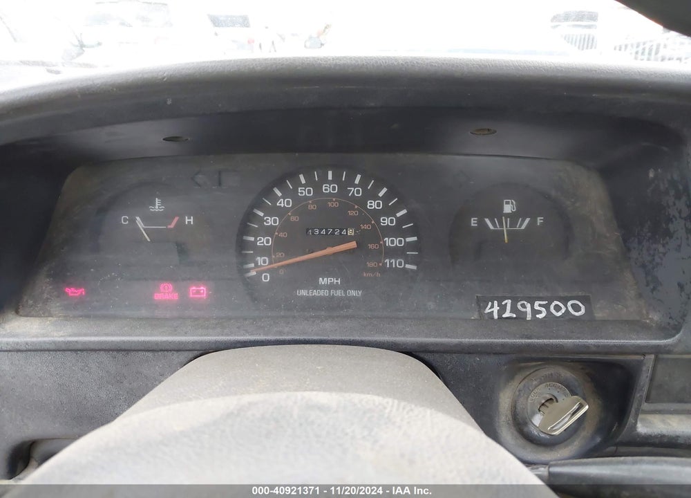 1990 TOYOTA PICKUP 1/2 TON SHORT WHEELBASE VIN: JT4RN81R3L5063556