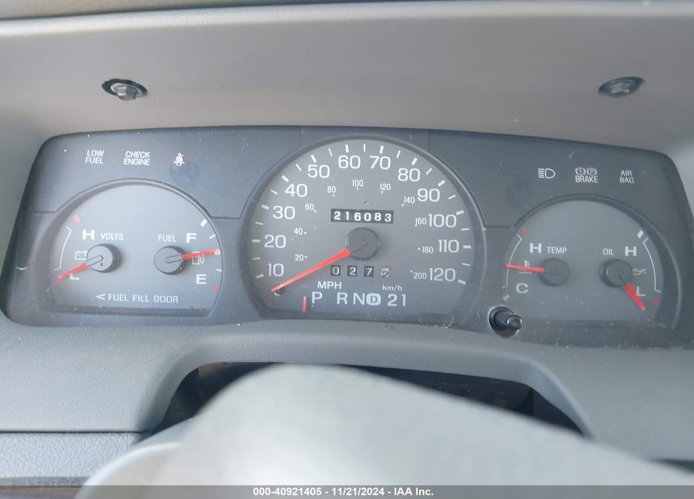 2005 MERCURY GRAND MARQUIS LS/LSE VIN: 2MEFM75W05X662978