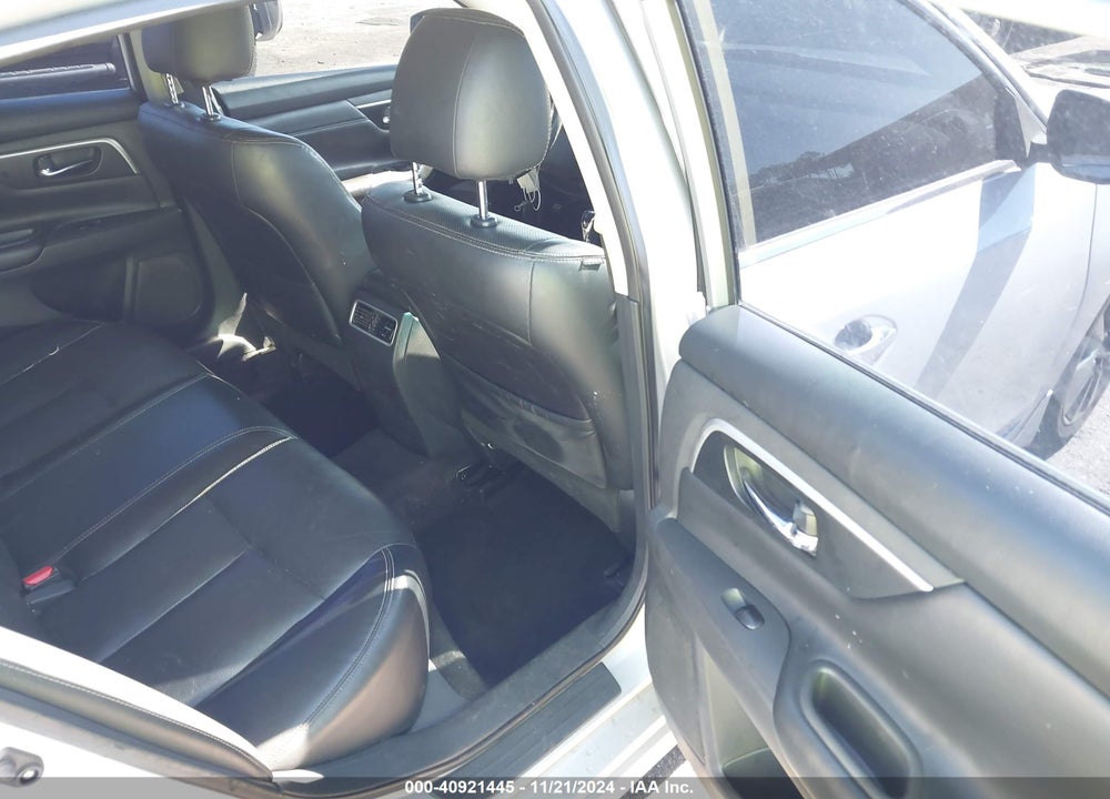 2017 NISSAN ALTIMA VIN: 1N4AL3AP0HC188107