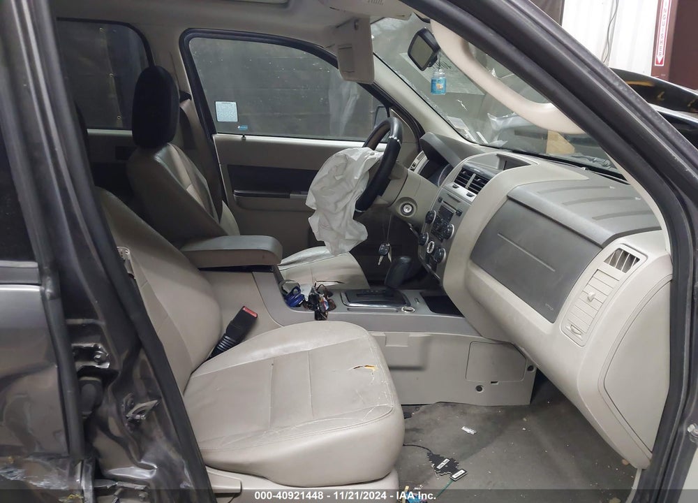 2009 FORD ESCAPE XLT VIN: 1FMCU03719KC57644
