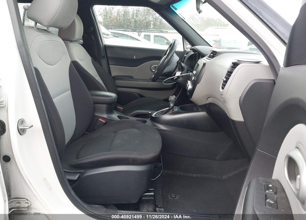 2015 KIA SOUL VIN: KNDJN2A21F7143556