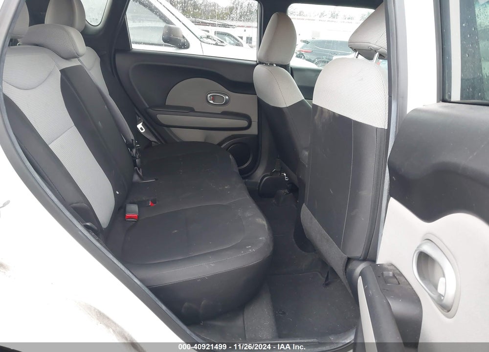 2015 KIA SOUL VIN: KNDJN2A21F7143556