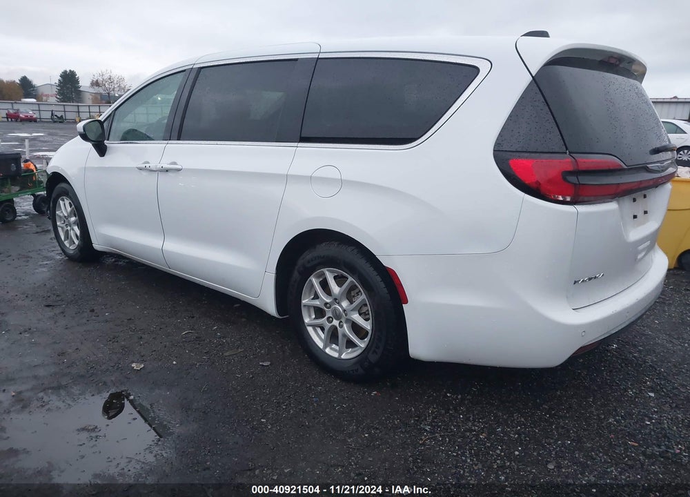 2023 CHRYSLER PACIFICA TOURING L VIN: 2C4RC1BG2PR512132