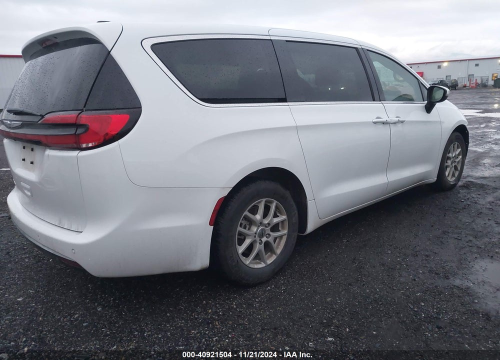 2023 CHRYSLER PACIFICA TOURING L VIN: 2C4RC1BG2PR512132