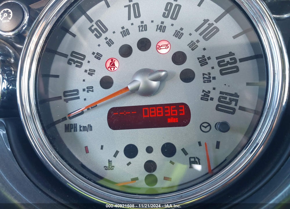 2005 MINI COOPER S VIN: WMWRE335X5TL14226