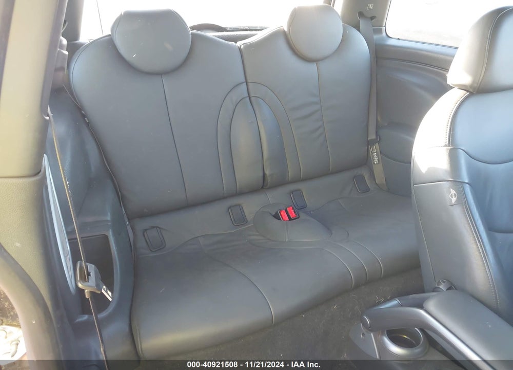 2005 MINI COOPER S VIN: WMWRE335X5TL14226