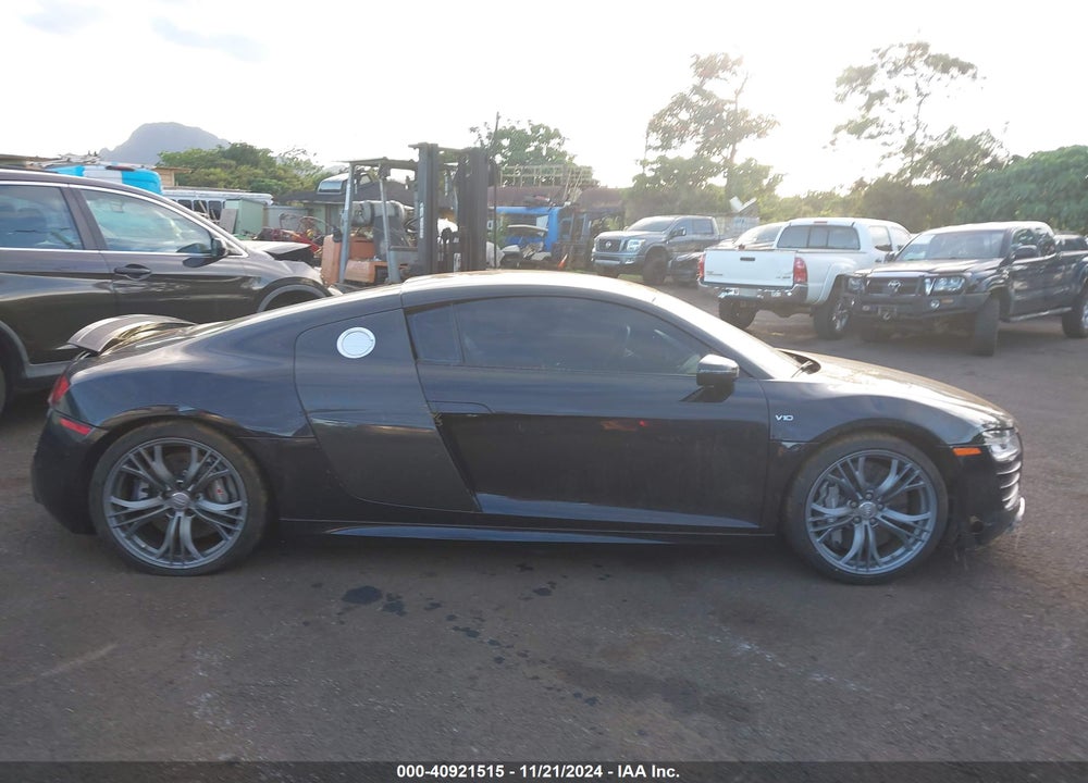 2014 AUDI R8 VIN: WUAKNAFG7EN000482