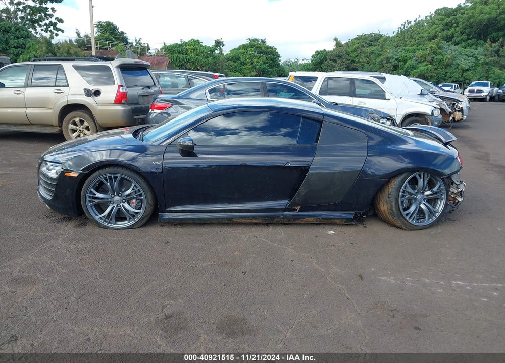 2014 AUDI R8 VIN: WUAKNAFG7EN000482