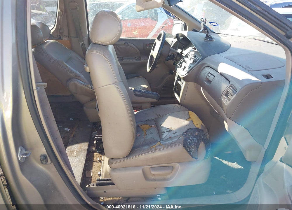 1998 TOYOTA SIENNA XLE VIN: 4T3ZF13C8WU008384