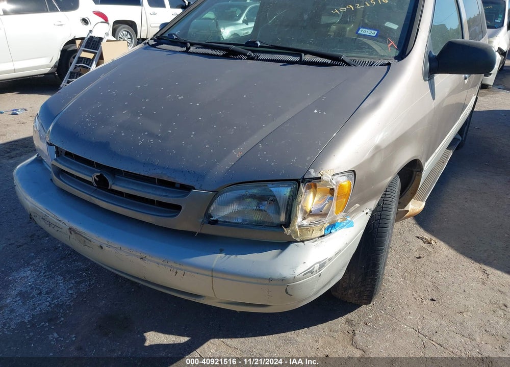 1998 TOYOTA SIENNA XLE VIN: 4T3ZF13C8WU008384