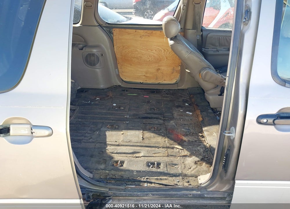 1998 TOYOTA SIENNA XLE VIN: 4T3ZF13C8WU008384