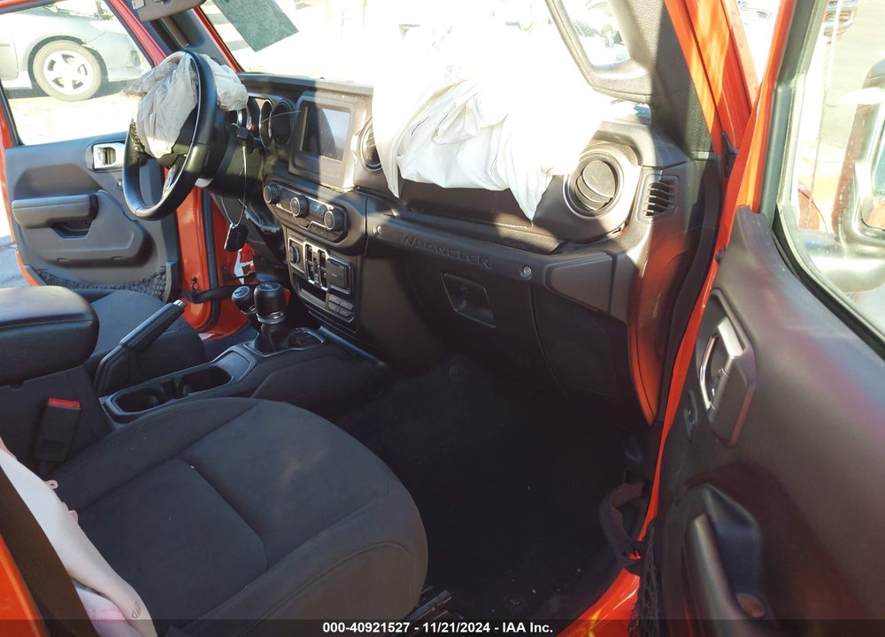 2019 JEEP WRANGLER UNLIMITED SPORT S 4X4 VIN: 1C4HJXDN4KW539039