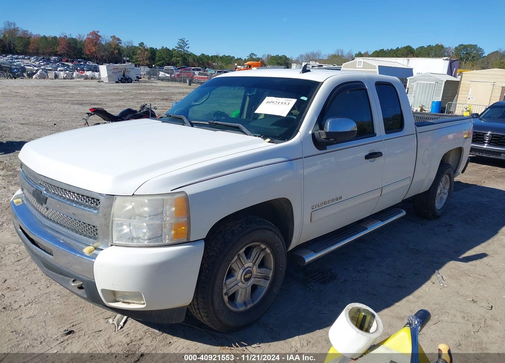 2011 CHEVROLET SILVERADO 1500 LT VIN: 1GCRCSE01BZ292243