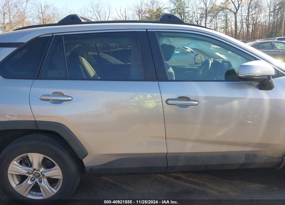 2020 TOYOTA RAV4 XLE VIN: 2T3P1RFV2LW133863