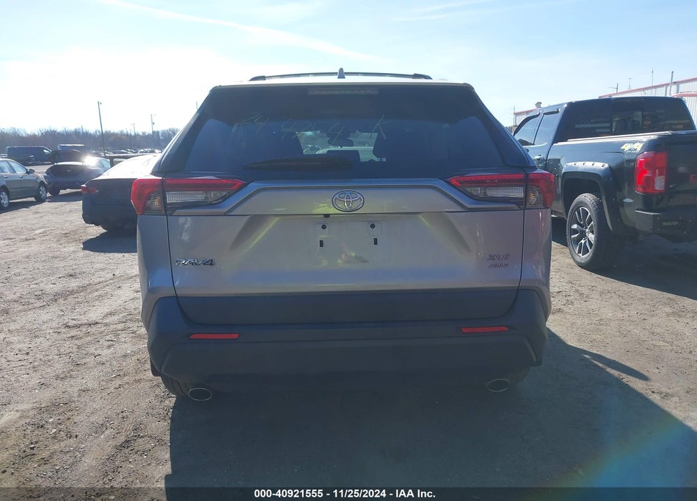 2020 TOYOTA RAV4 XLE VIN: 2T3P1RFV2LW133863